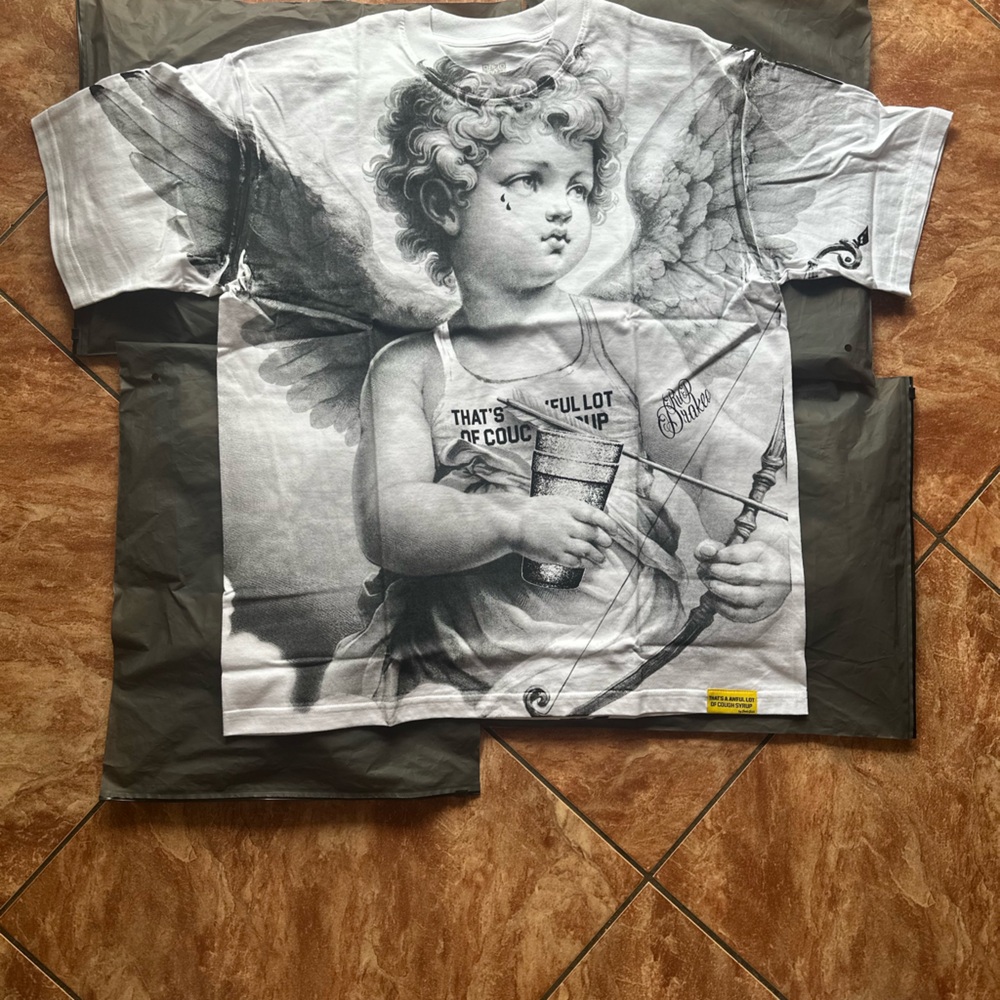Graphic Angel Print T-Shirt - Gray